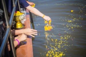 บริการลอยอังคาร