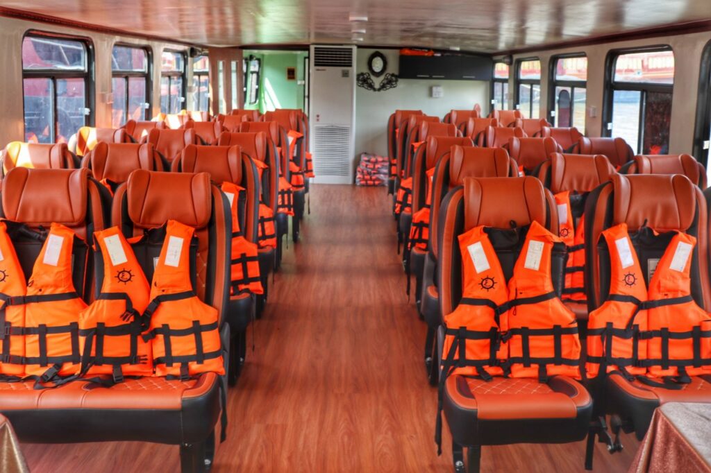 เรือปรับอากาศ VIP ลอยอังคารต้องนิมนต์พระหรือไม่